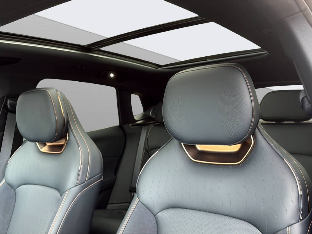 LYNK & CO 08-image-8