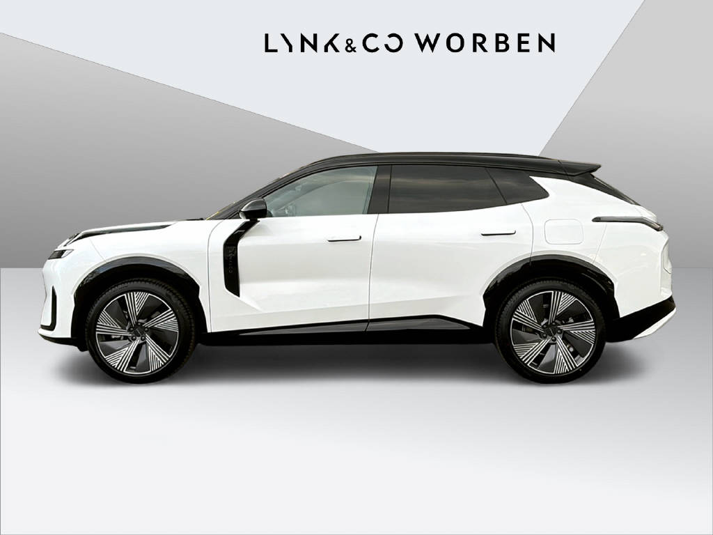LYNK & CO 08