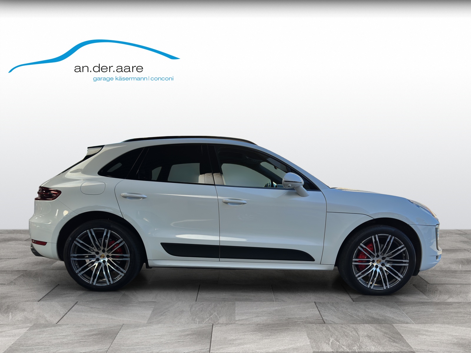 PORSCHE Macan GTS PDK-showroom-element-3