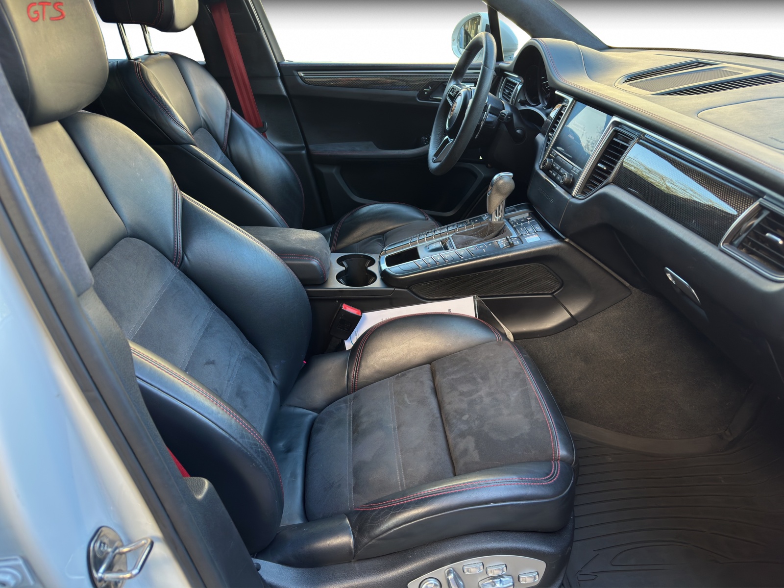 PORSCHE Macan GTS PDK-image-11