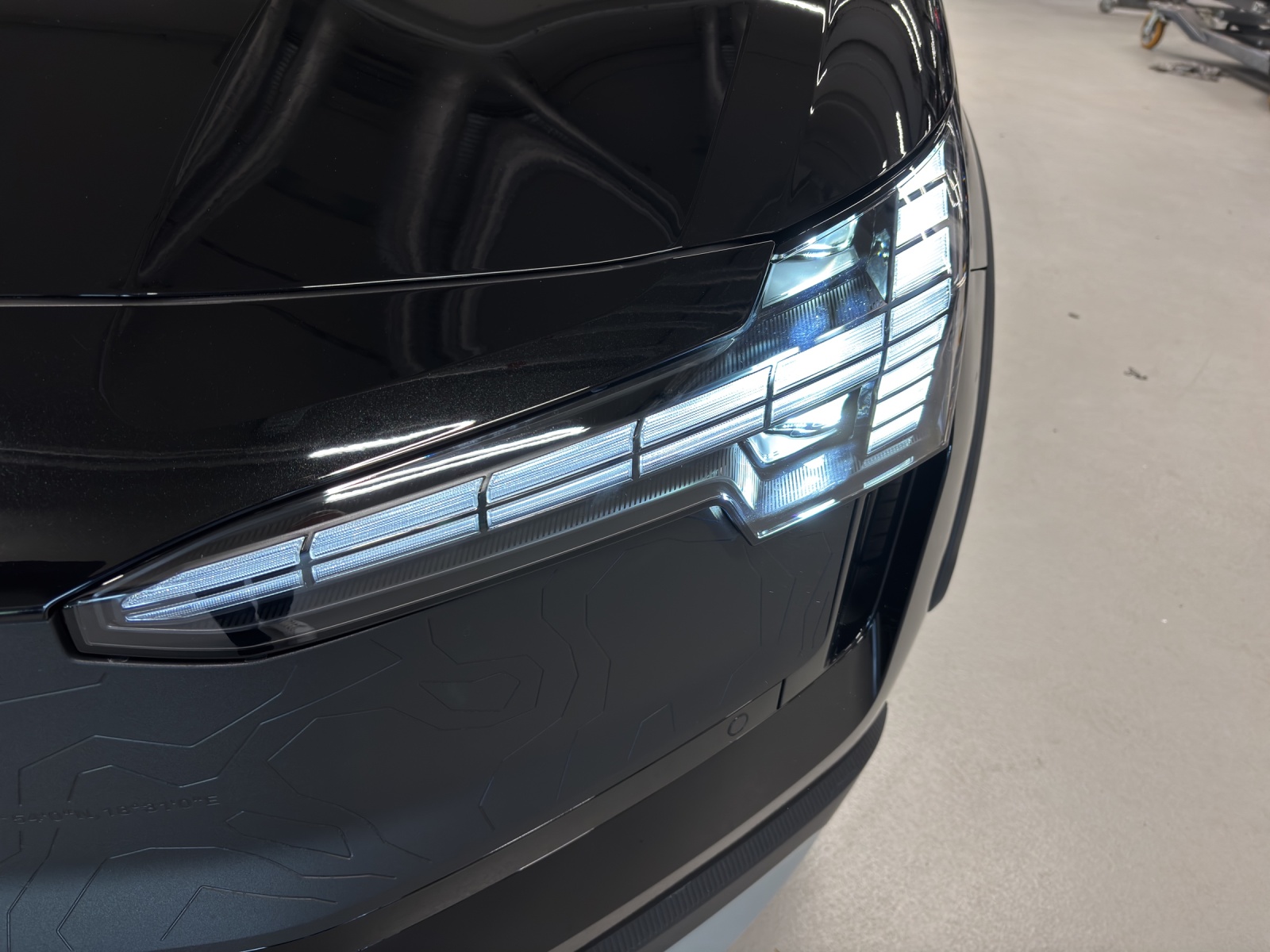 VOLVO EX30 CC E60 Cross Country Twin Performance AWD-image-13