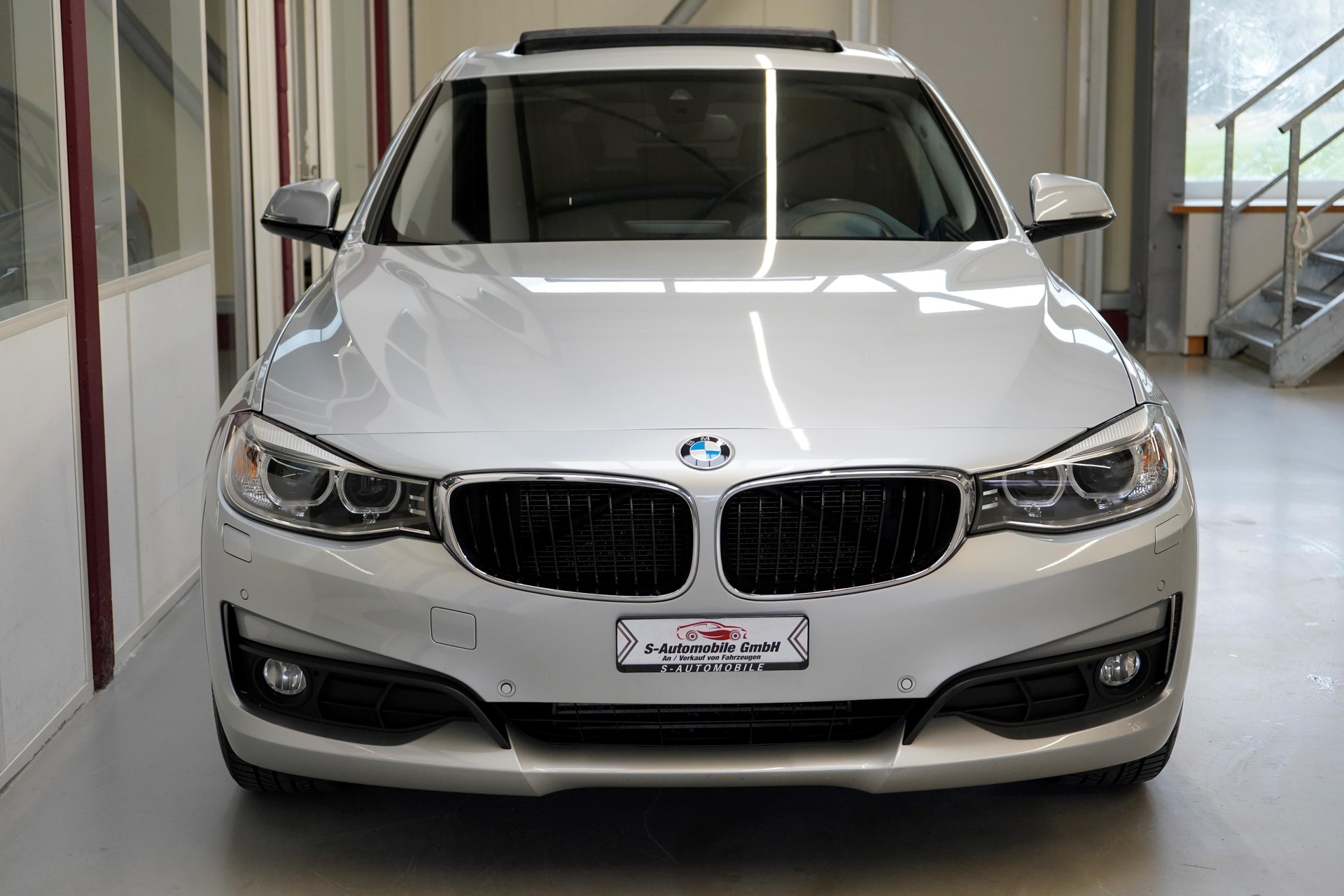 BMW 320d GT xDrive Luxury Line Steptronic-image-1