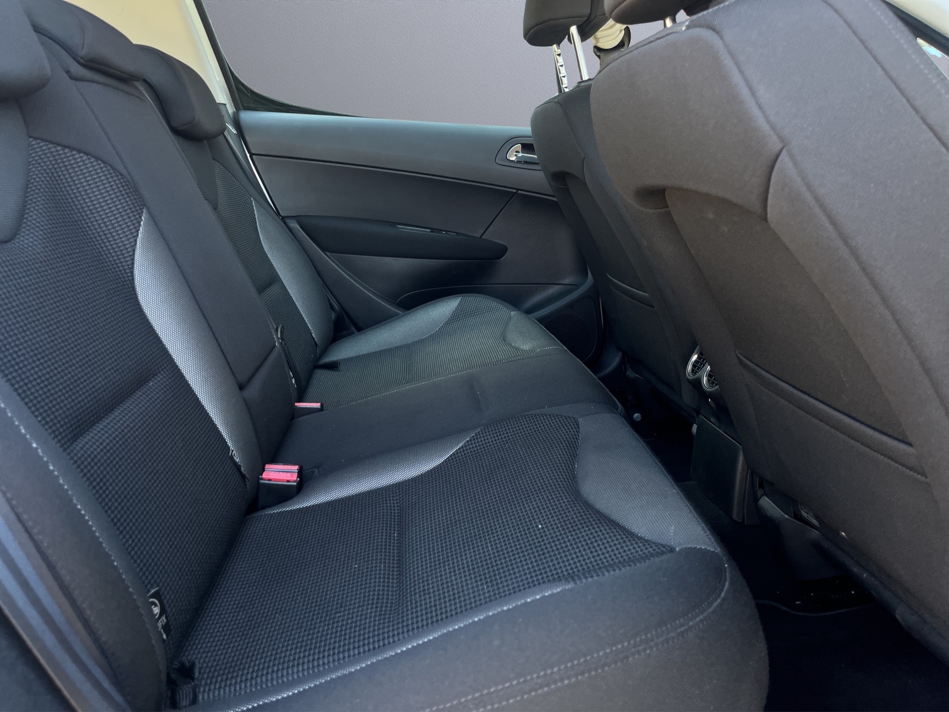 PEUGEOT 308 1.6 16V VTI Sport Automatic-image-15