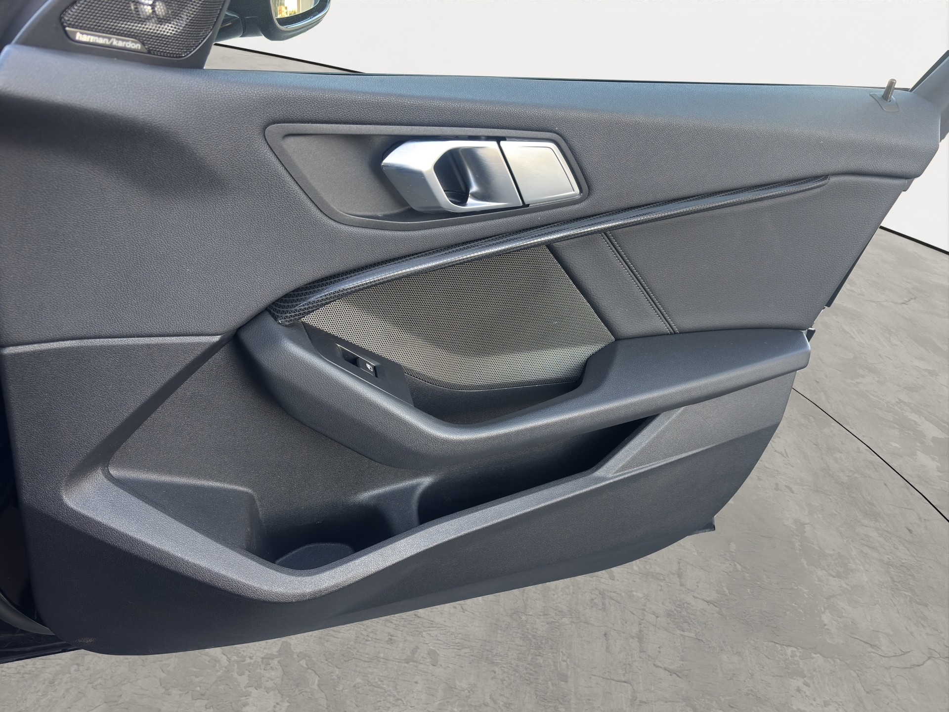 BMW 118i Sport Line Steptronic-image-16