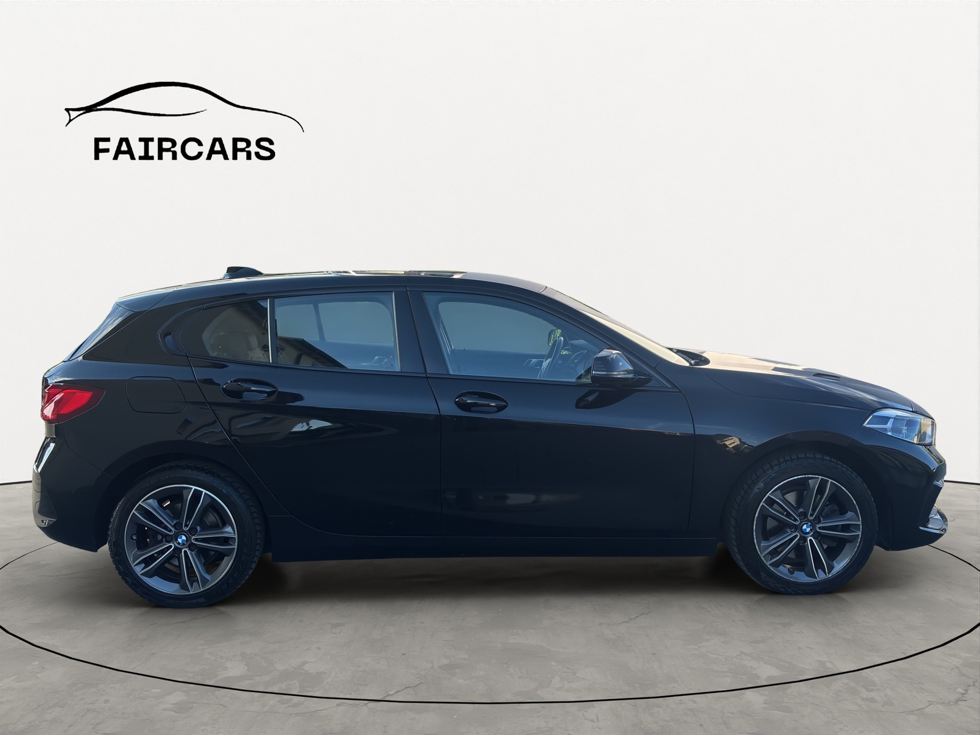 BMW 118i Sport Line Steptronic-image-6