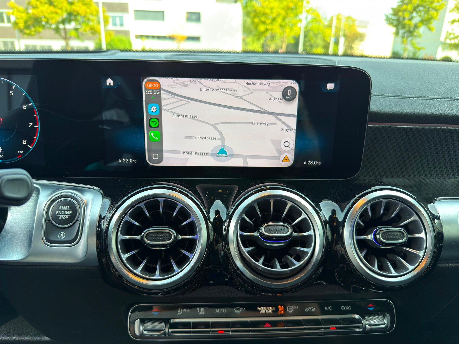 MERCEDES-BENZ GLB 250 AMG Line 4matic-image-16