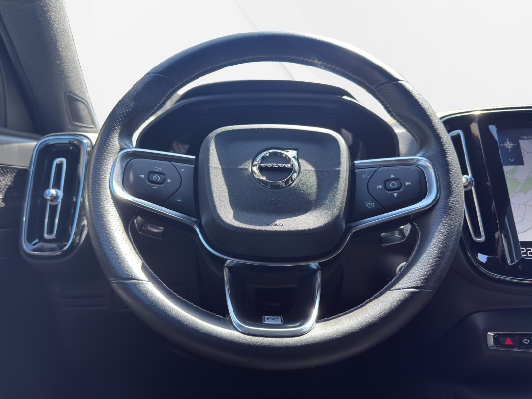 VOLVO XC40 D4 AWD R-Design Geartronic-image-14