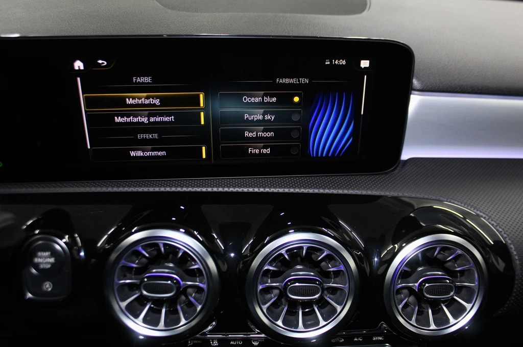 MERCEDES-BENZ A 250 4Matic AMG Line 4Matic 7G-DCT Sport- Paket Black / CH-Fahrzeug-image-23