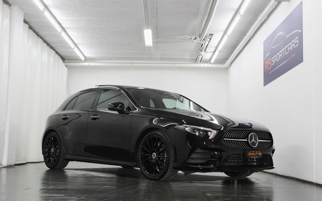 MERCEDES-BENZ A 250 4Matic AMG Line 4Matic 7G-DCT Sport- Paket Black / CH-Fahrzeug