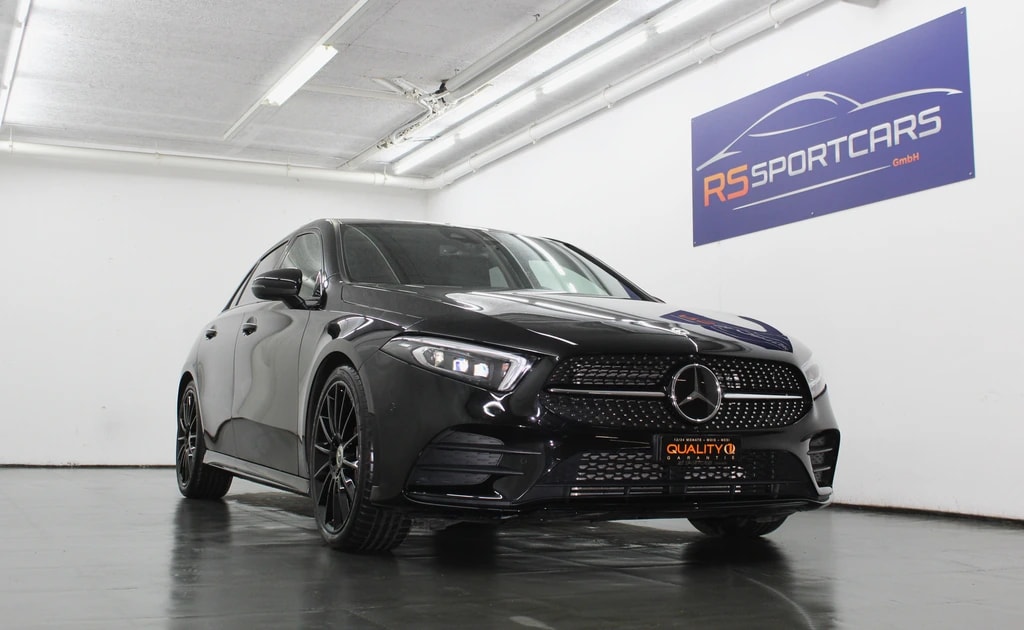 MERCEDES-BENZ A 250 4Matic AMG Line 4Matic 7G-DCT Sport- Paket Black / CH-Fahrzeug-showroom-element-1