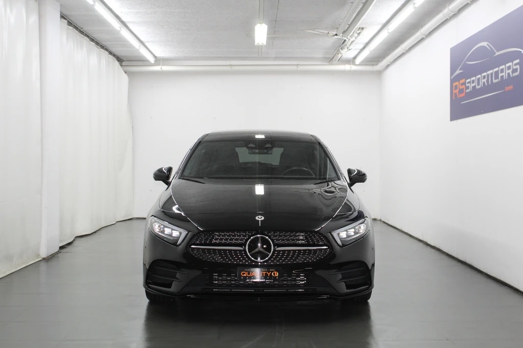 MERCEDES-BENZ A 250 4Matic AMG Line 4Matic 7G-DCT Sport- Paket Black / CH-Fahrzeug-showroom-element-2