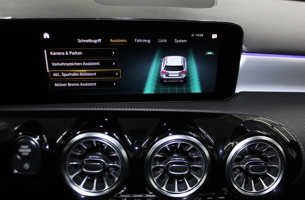 MERCEDES-BENZ A 250 4Matic AMG Line 4Matic 7G-DCT Sport- Paket Black / CH-Fahrzeug-image-21