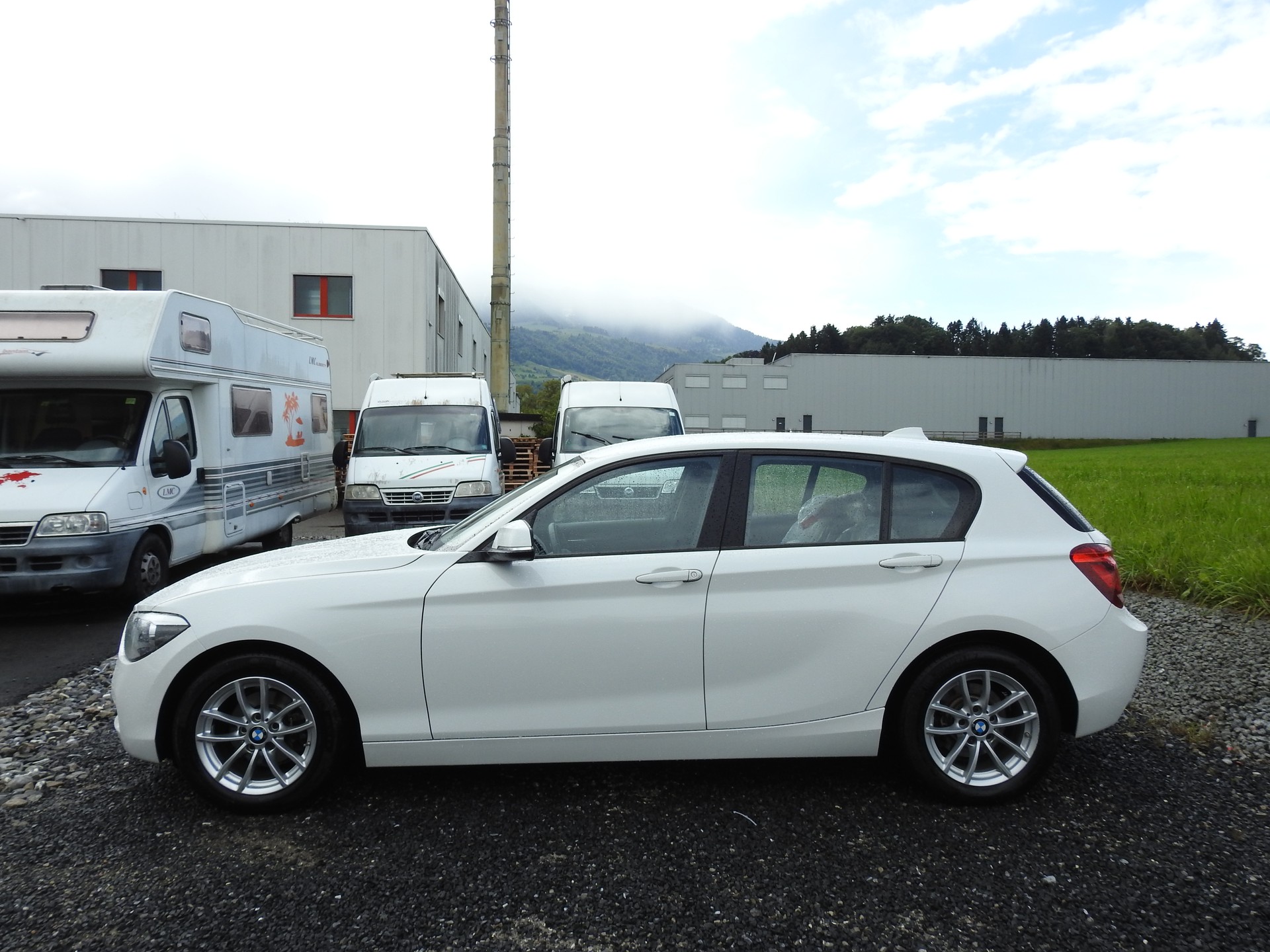 BMW 116d Urban Line Steptronic-image-2