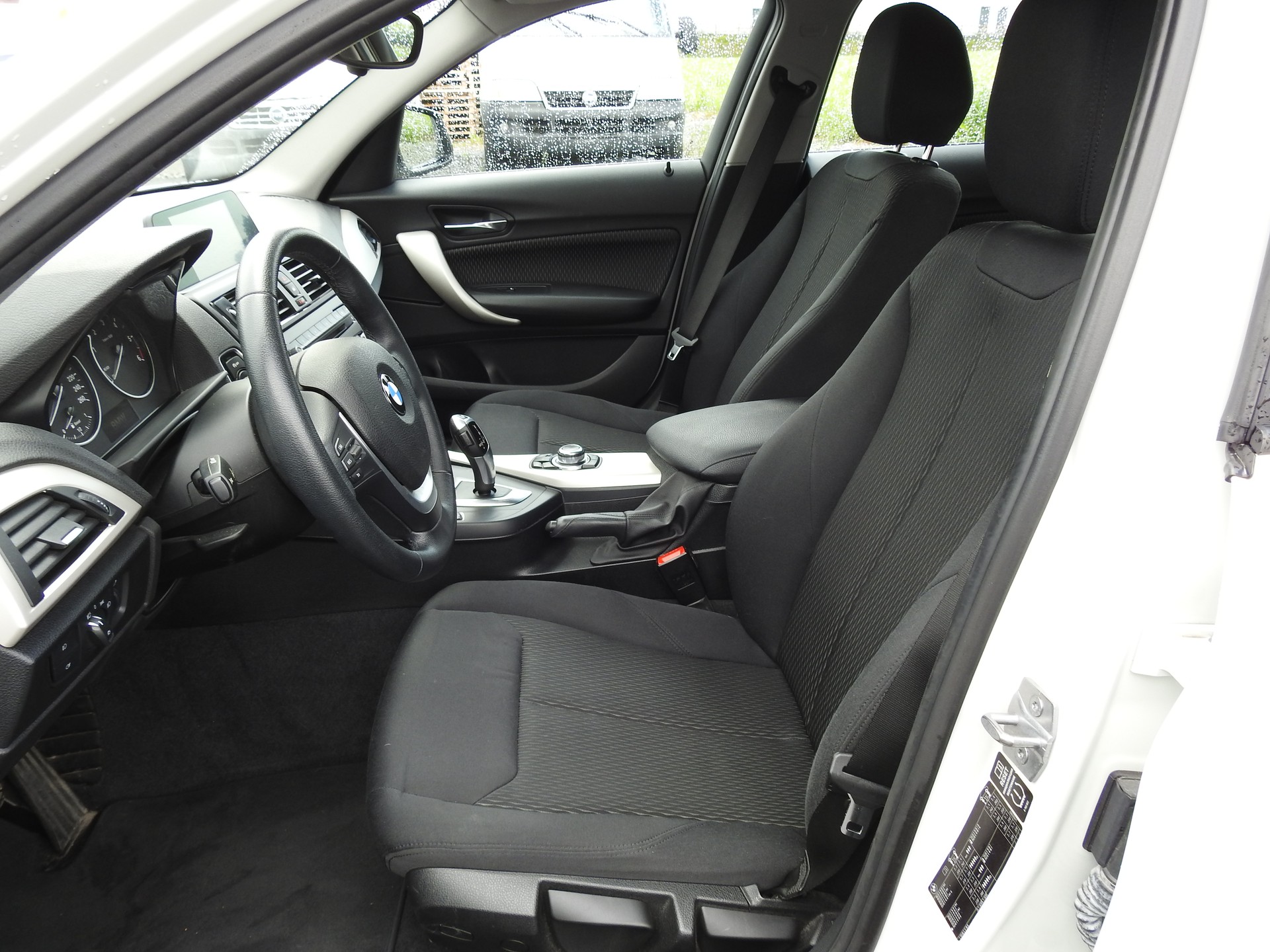 BMW 116d Urban Line Steptronic-image-12
