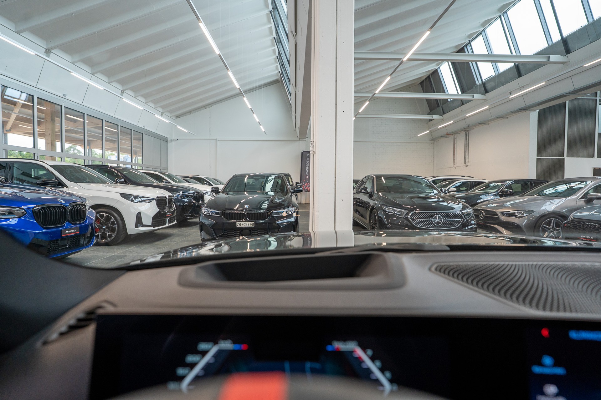 BMW M440i xDrive Gran Coupé M Sport Pro / LCI / Glasdach / 360°Kamera / HeadUp-image-22