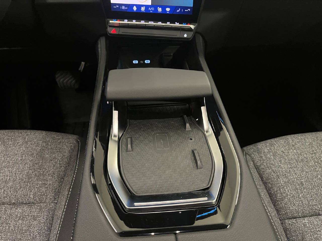 RENAULT Austral 1.2 E-Tech techno-image-10