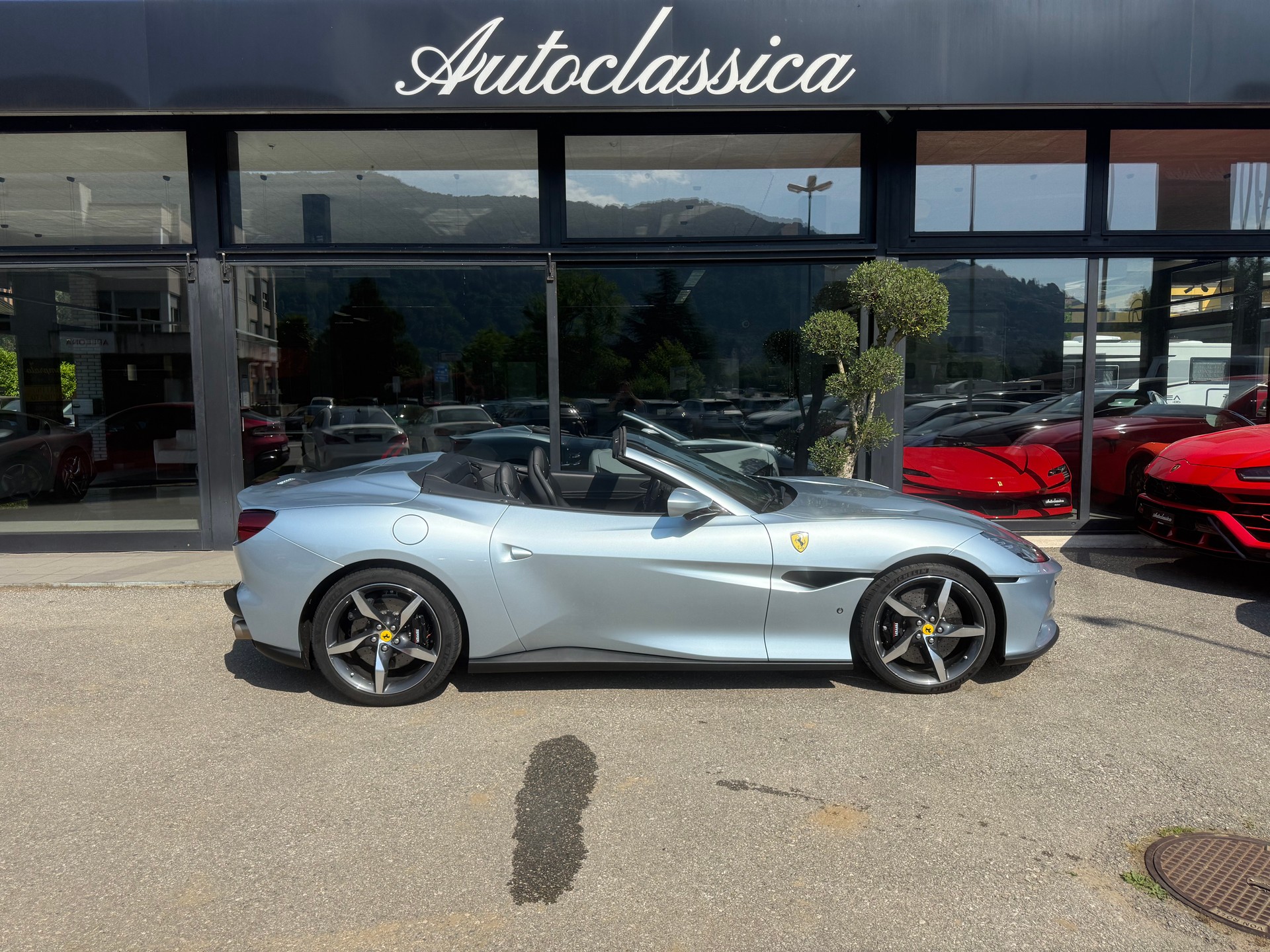 FERRARI Portofino M 3.9 V8 T-showroom-element-3