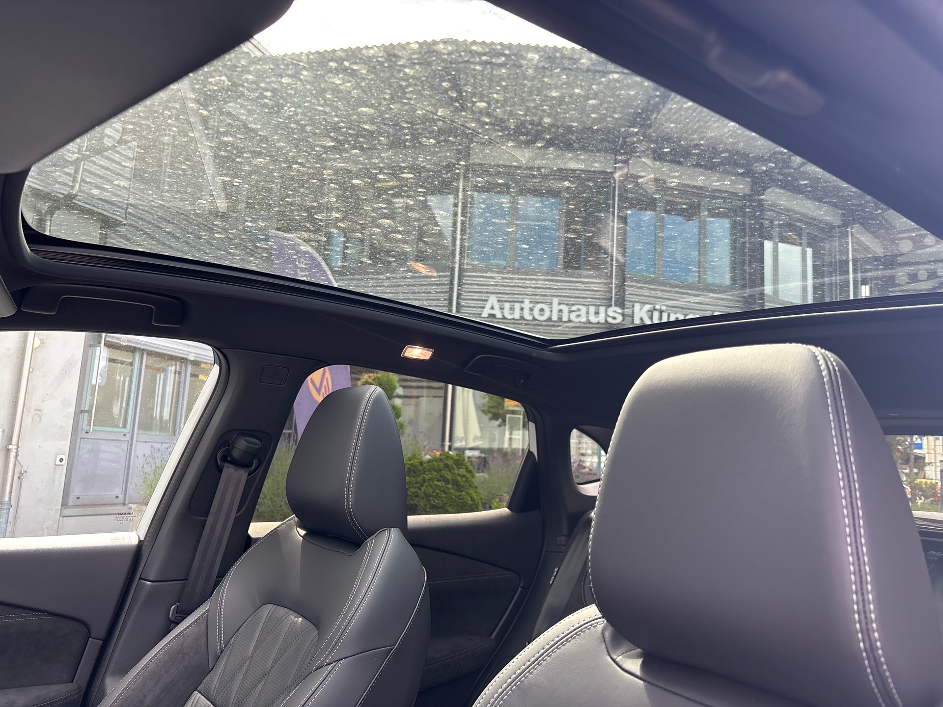 NISSAN Qashqai 1.3 DIG-T MHEV Tekna+ Xtronic 4x4-image-14