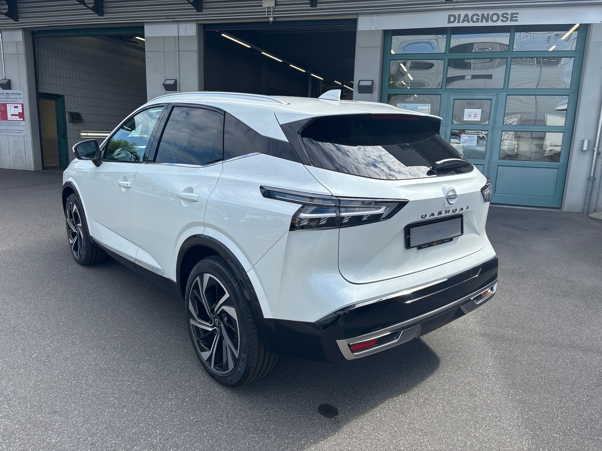 NISSAN Qashqai 1.3 DIG-T MHEV Tekna+ Xtronic 4x4-image-7