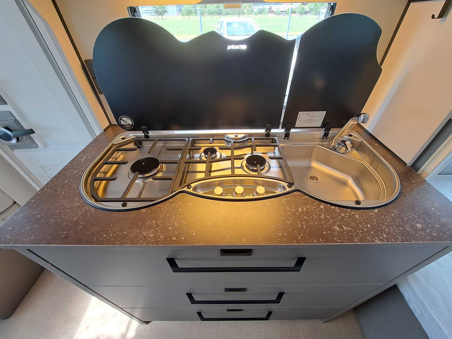 BÜRSTNER Averso 535 TL-image-2