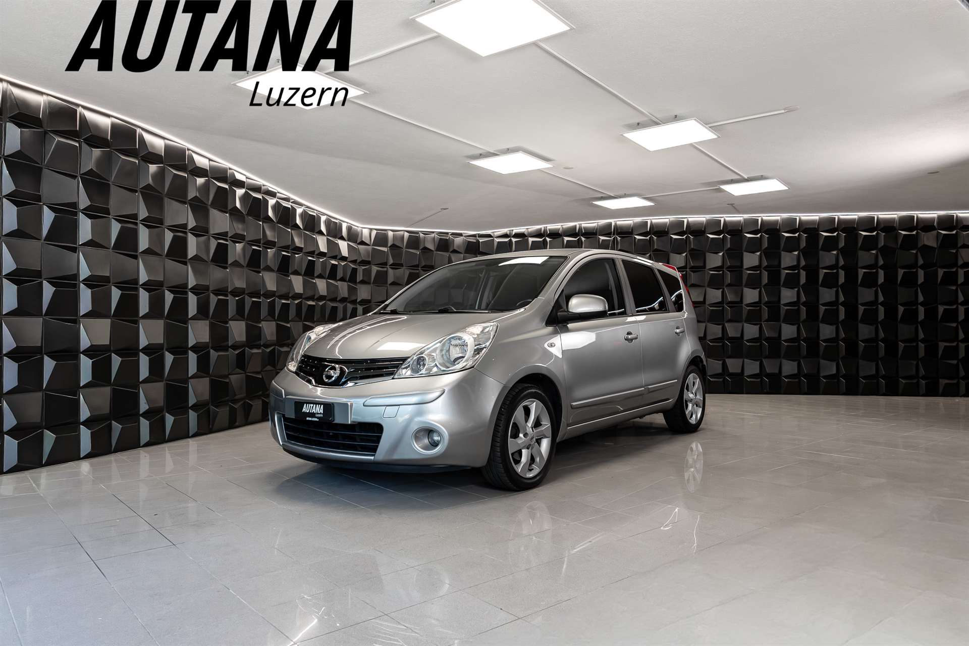 NISSAN Note 1.6 tekna Automatic