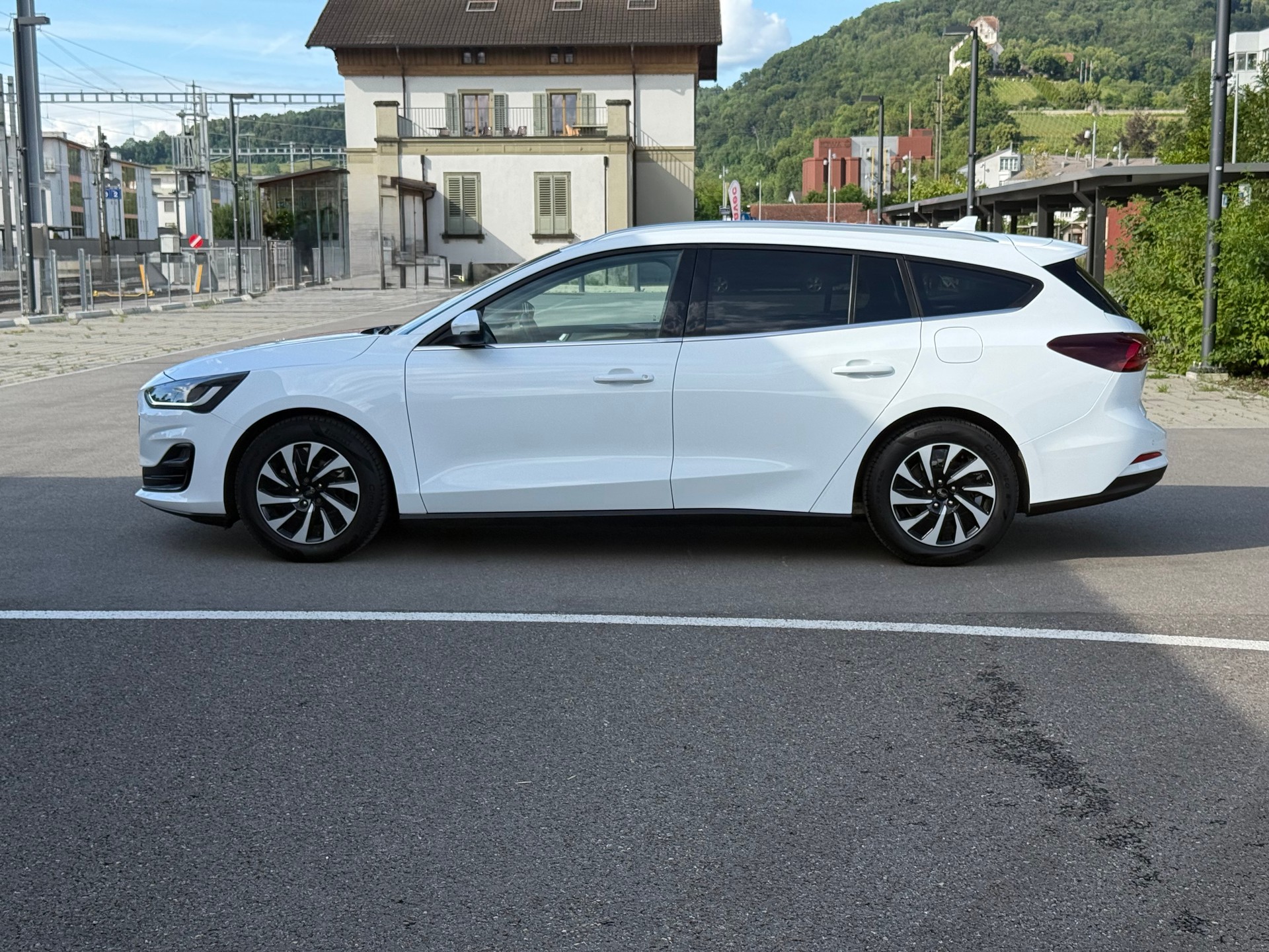 FORD Focus 1.0 MHEV Titanium X Automat-showroom-element-1