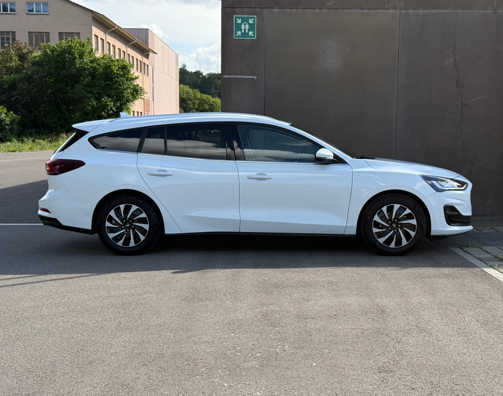 FORD Focus 1.0 MHEV Titanium X Automat-showroom-element-3