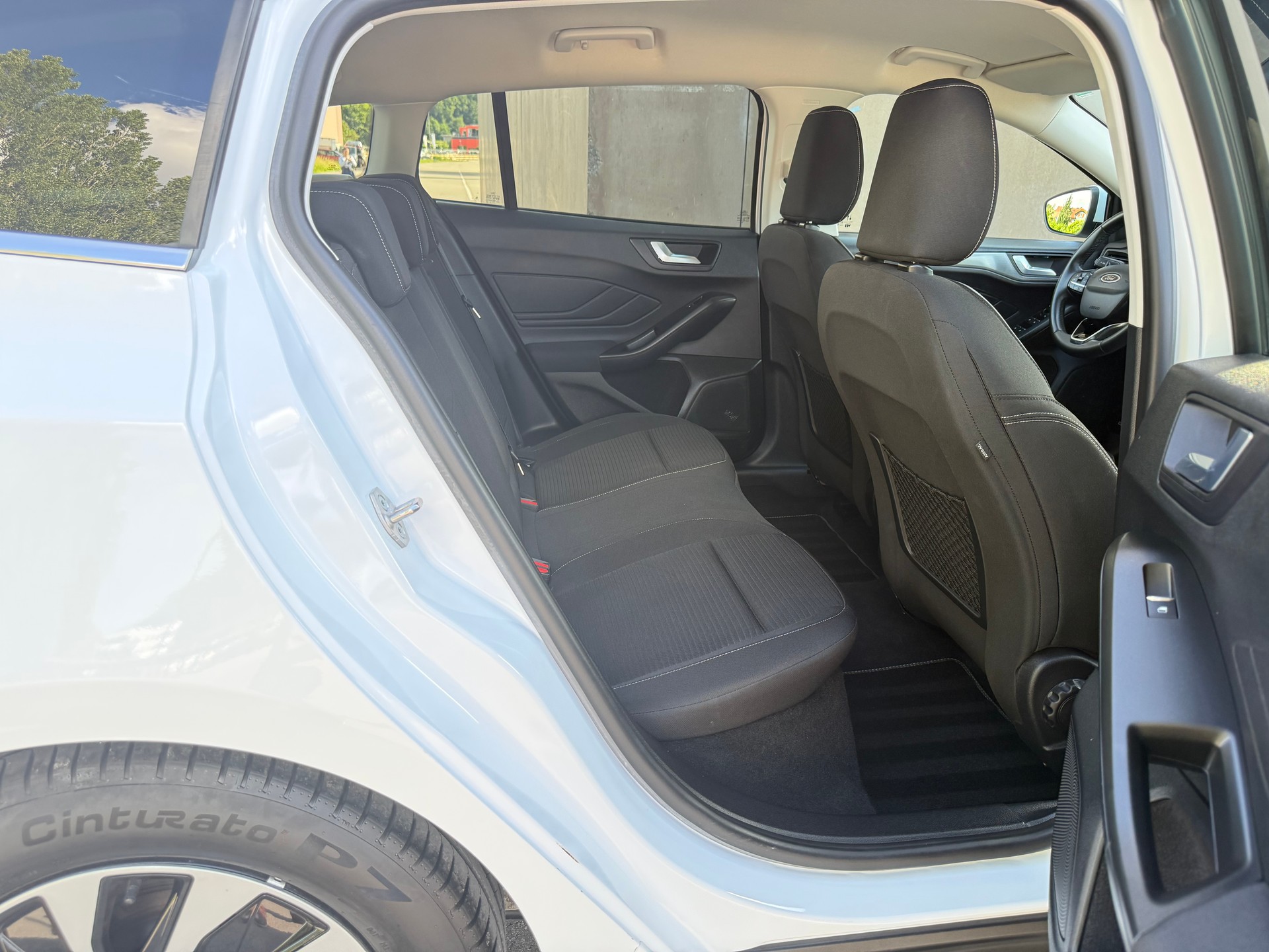 FORD Focus 1.0 MHEV Titanium X Automat-image-13