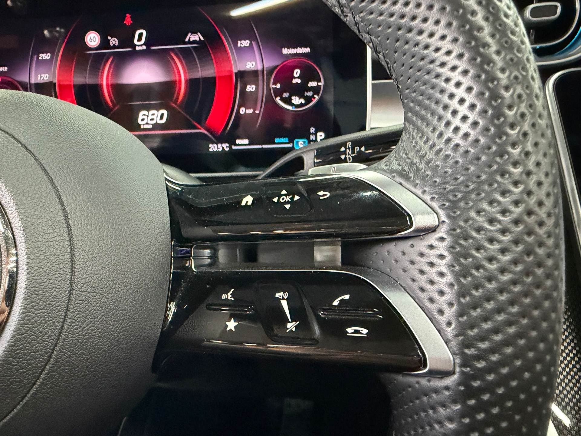 MERCEDES-BENZ CLE 180 AMG Line Cabrio | MBUX | Burmester® Soundsystem | 9G-TRONIC | Top Ausstattung | Werksgarantie-image-13