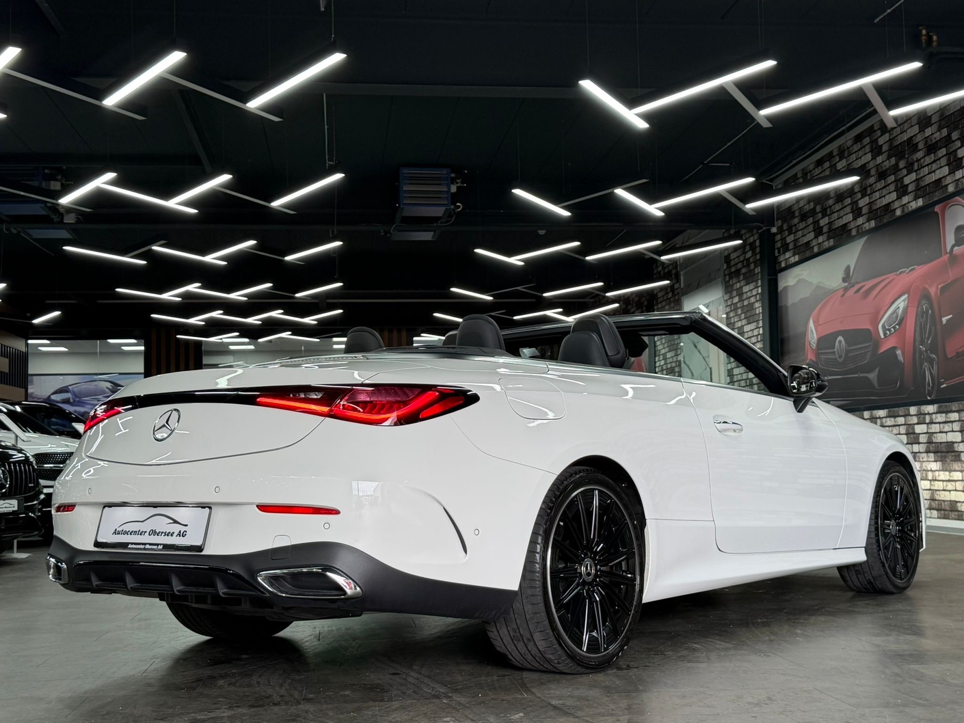 MERCEDES-BENZ CLE 180 AMG Line Cabrio | MBUX | Burmester® Soundsystem | 9G-TRONIC | Top Ausstattung | Werksgarantie-image-4