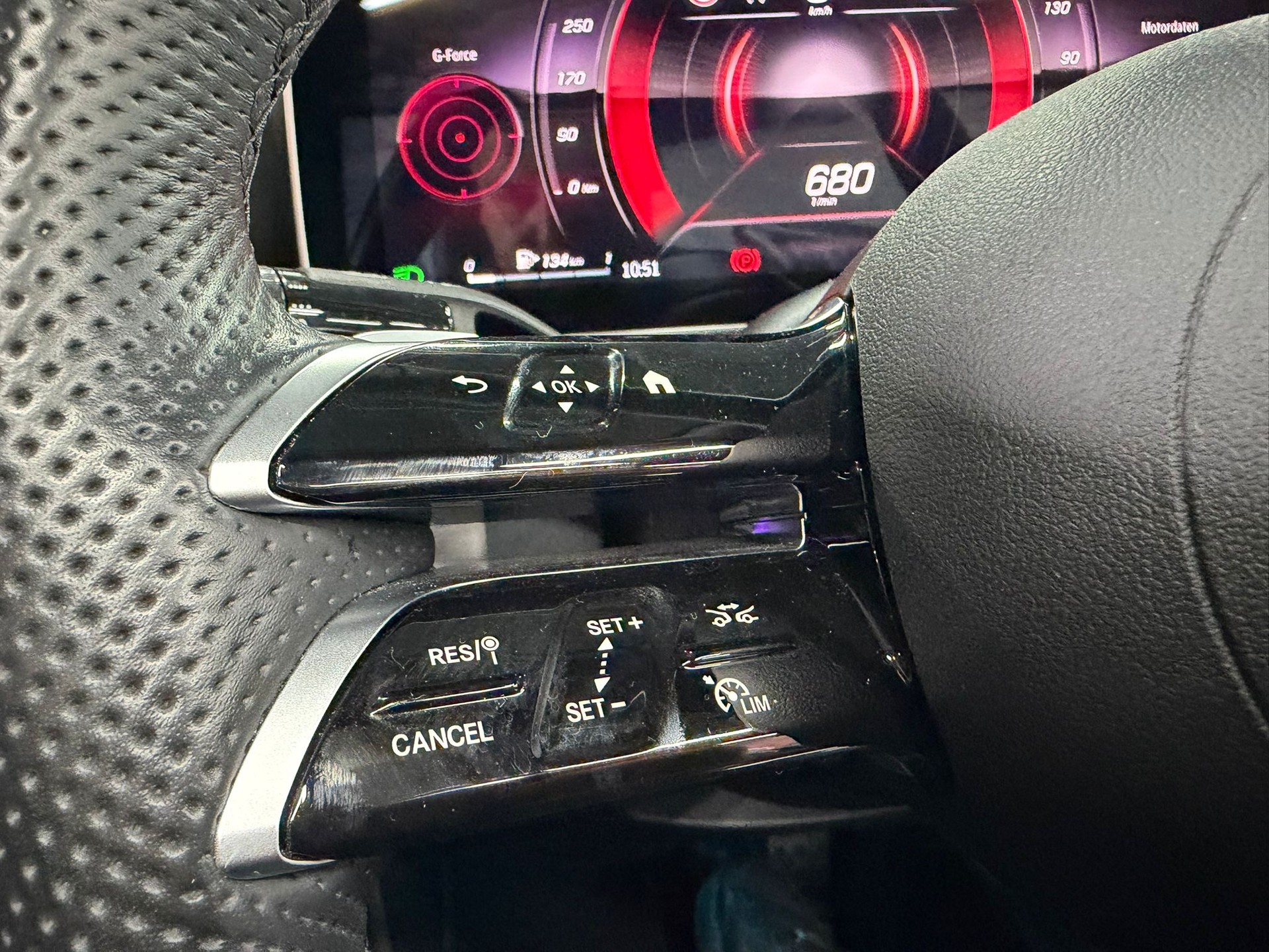 MERCEDES-BENZ CLE 180 AMG Line Cabrio | MBUX | Burmester® Soundsystem | 9G-TRONIC | Top Ausstattung | Werksgarantie-image-14