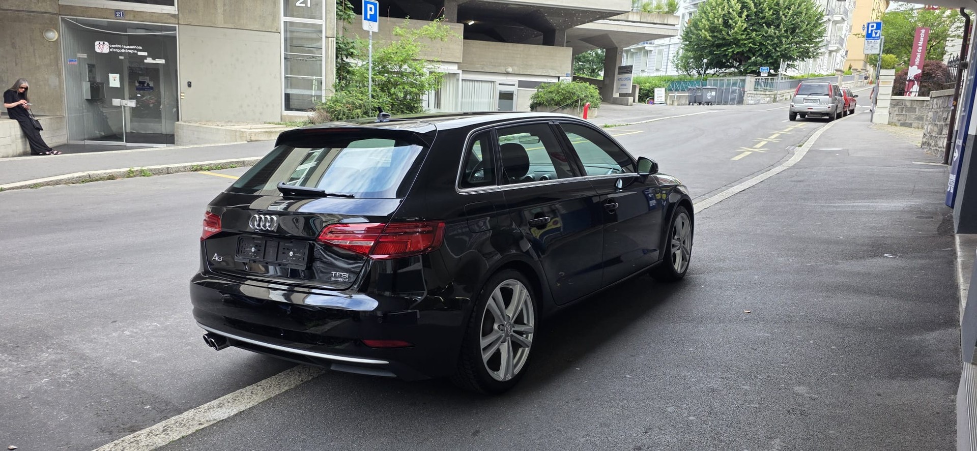 AUDI A3 Sportback 2.0 TFSI Sport quattro S-tronic-showroom-element-1