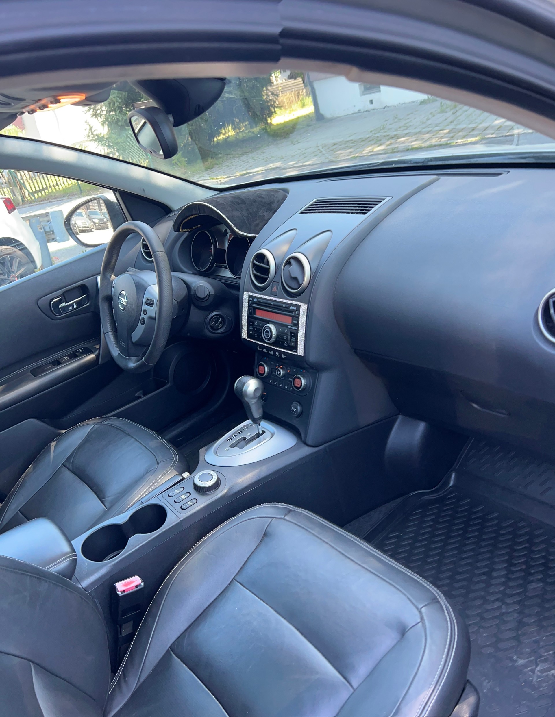 NISSAN Qashqai 2.0 dCi 4WD tekna Automatic-image-7
