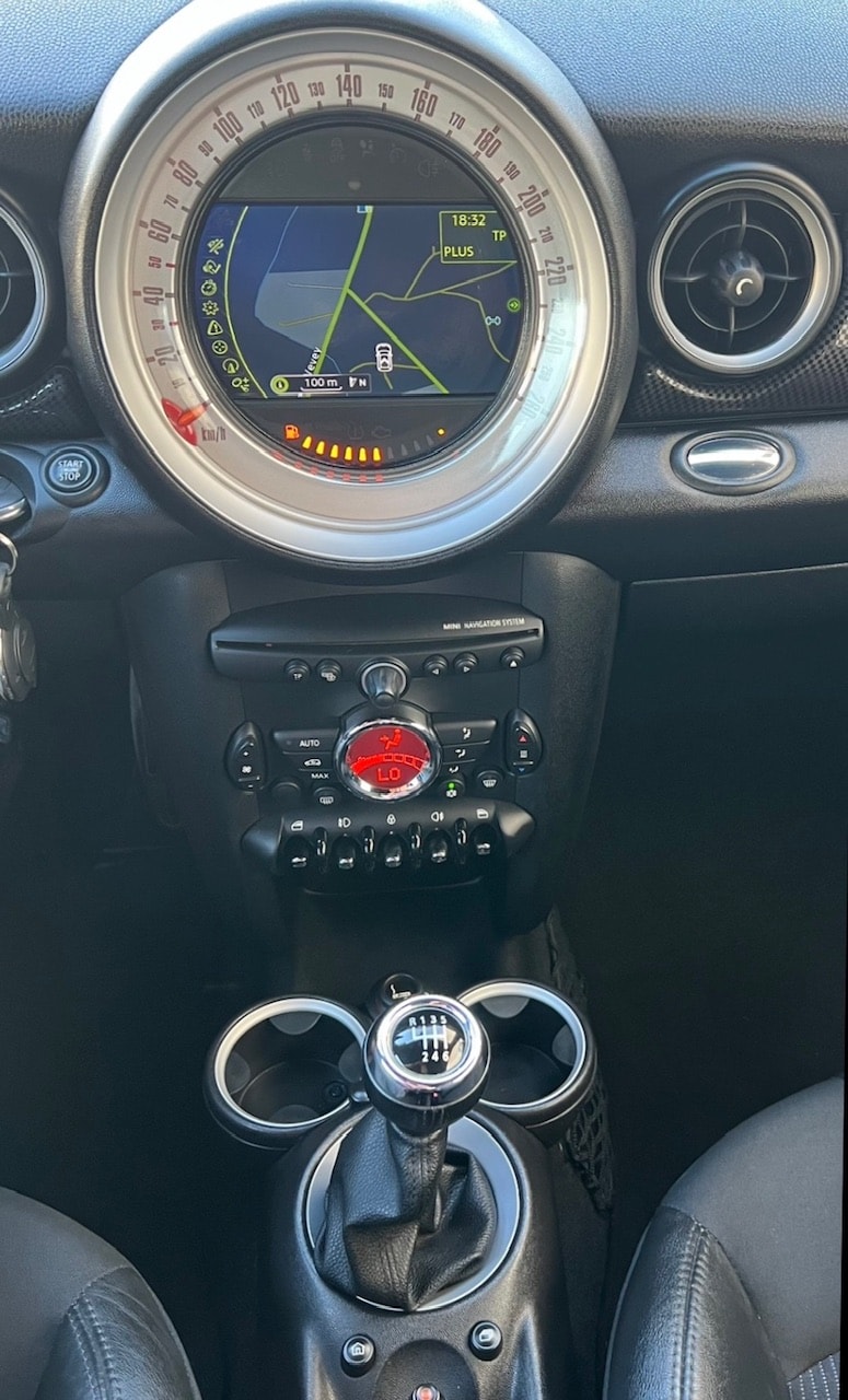 MINI Cooper S Coupé-image-9