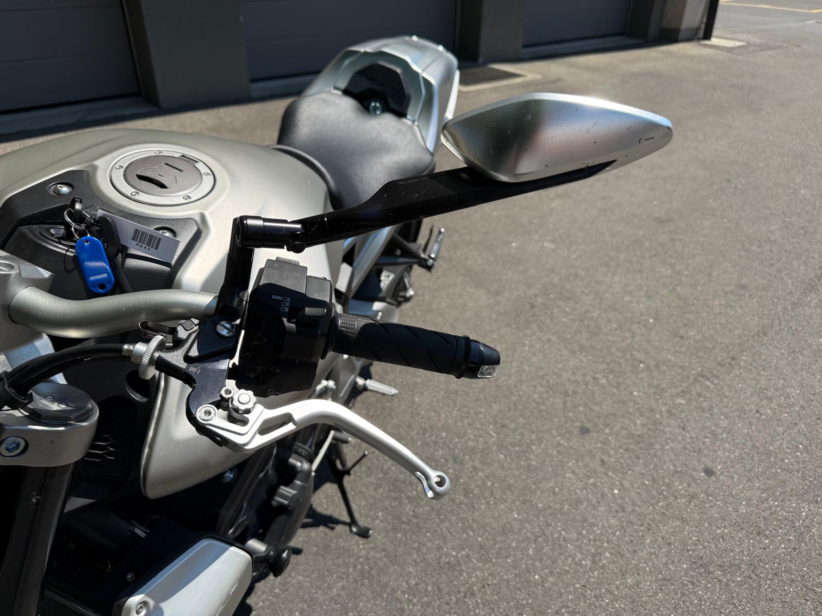 HONDA CB 1000 R Silver Edition-image-10