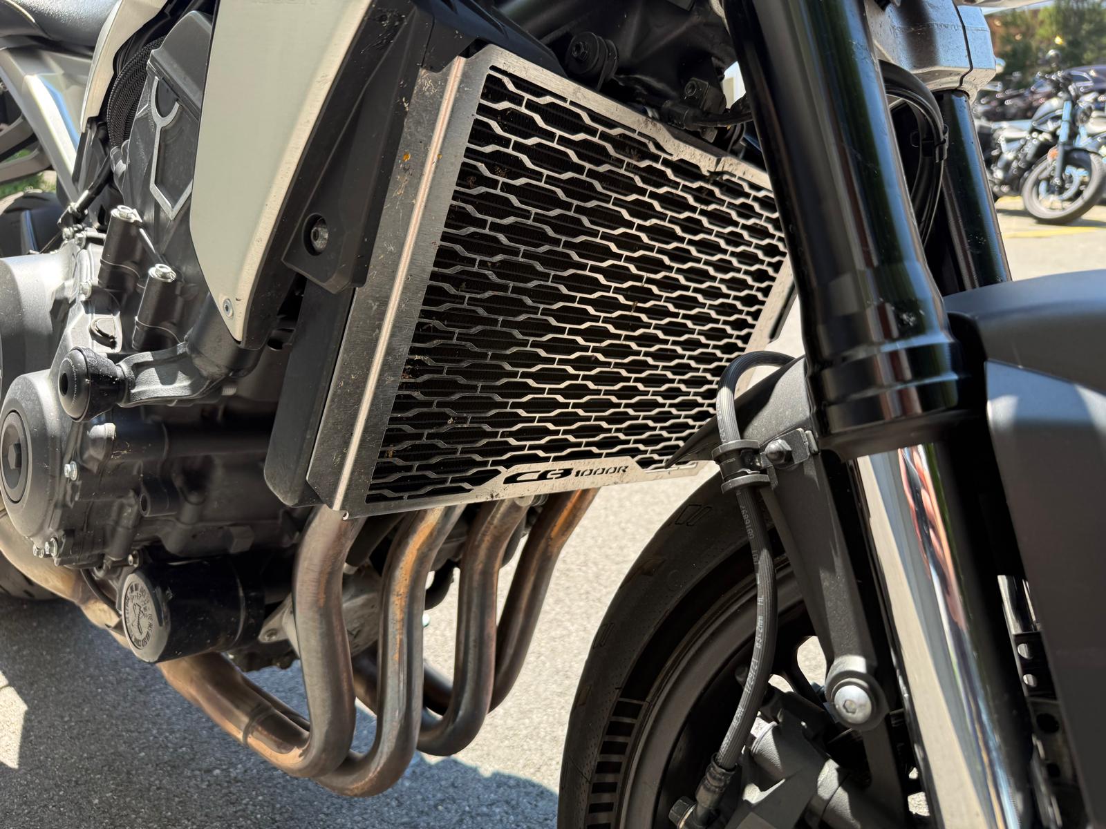 HONDA CB 1000 R Silver Edition-image-14