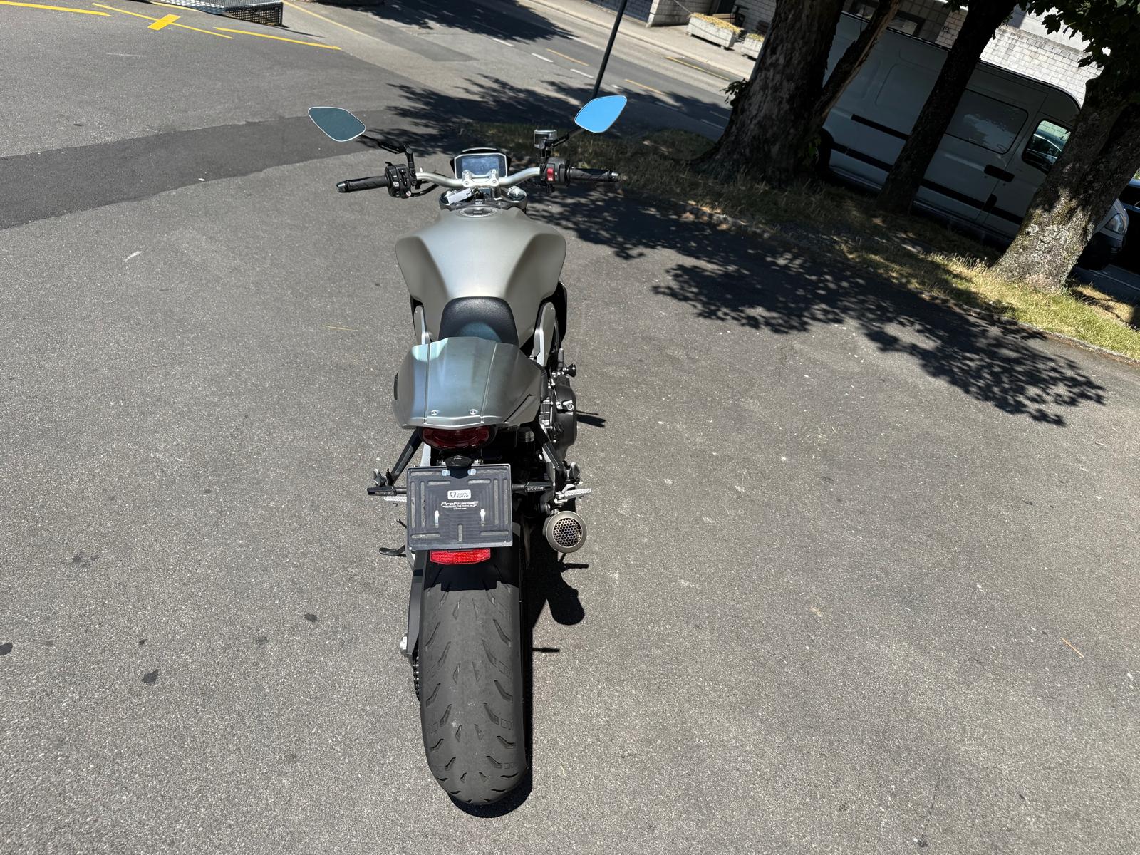 HONDA CB 1000 R Silver Edition-image-8