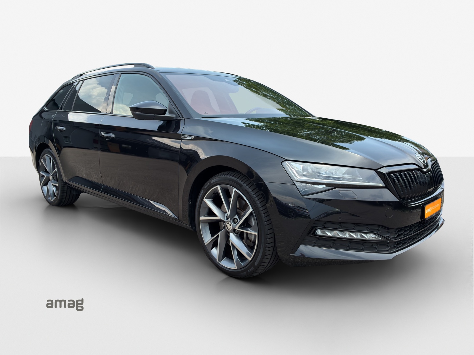 SKODA Superb Combi 2.0 TSI SportLine 4x4 DSG-image-5
