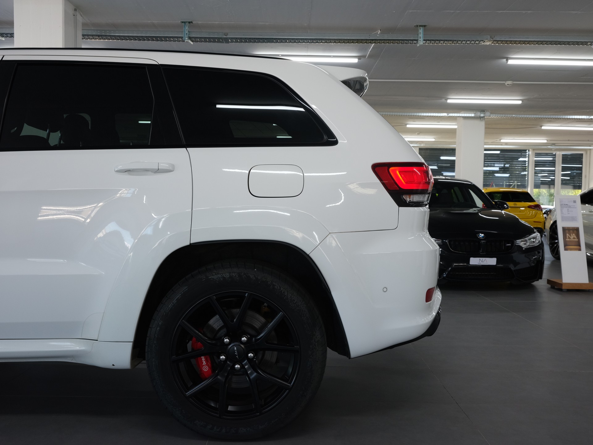 JEEP Grand Cherokee 6.4 V8 HEMI SRT8 Automatic *Sportabgassanlage* *Head up Display* *Carplay*-image-7