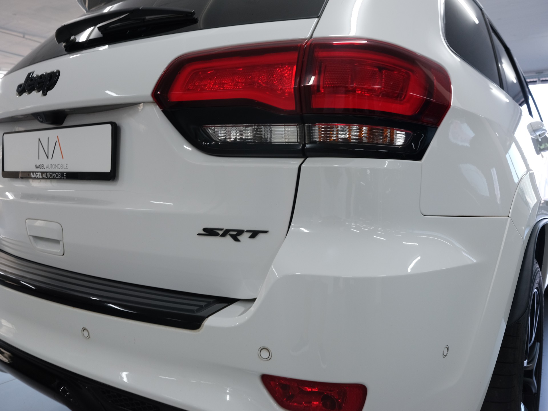 JEEP Grand Cherokee 6.4 V8 HEMI SRT8 Automatic *Sportabgassanlage* *Head up Display* *Carplay*-image-10