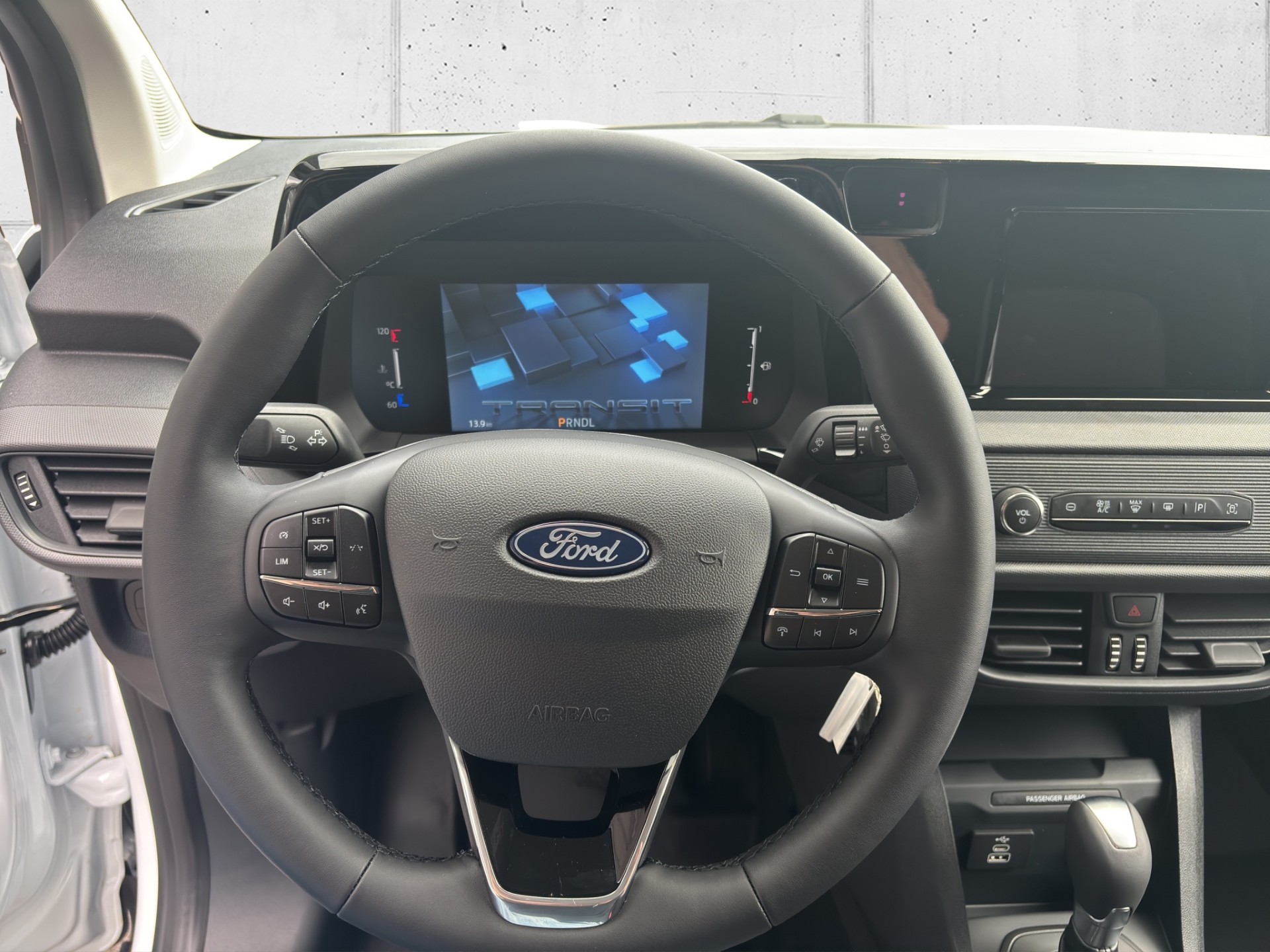 FORD Transit Courier Van 1.0 EcoBoost Trend-image-9