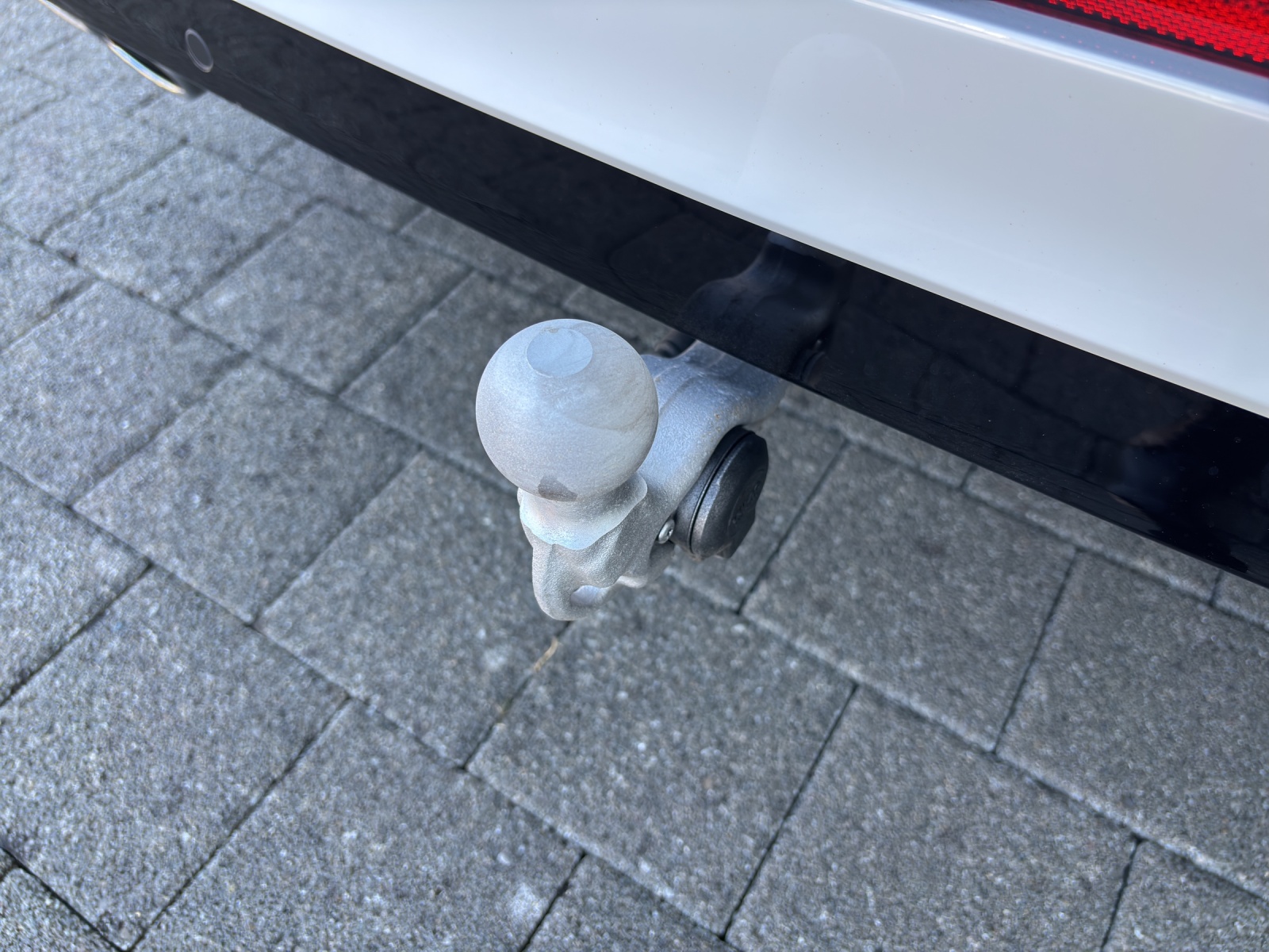 VW Tiguan 2.0TSI R 4Motion DSG mit AHK & Winterreifen-image-9