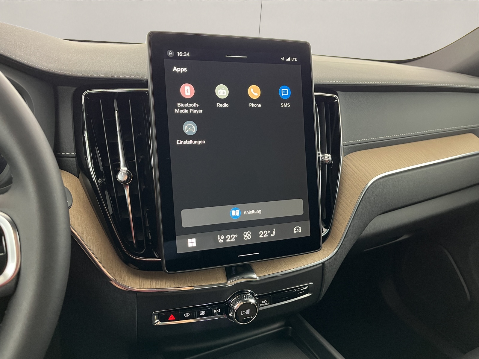 VOLVO XC60 2.0 T8 TE Ultra Bright eAWD-image-14