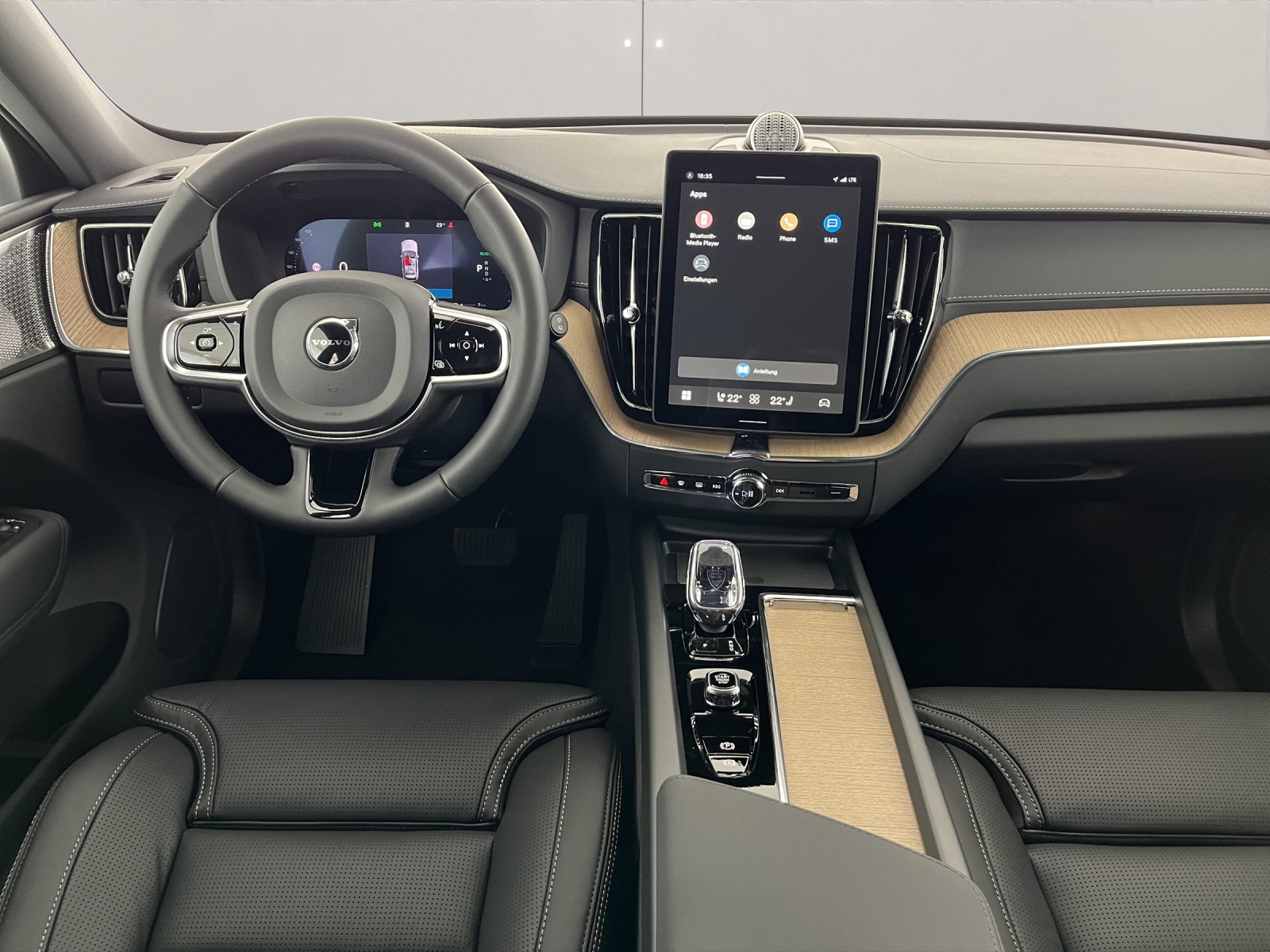 VOLVO XC60 2.0 T8 TE Ultra Bright eAWD-image-12