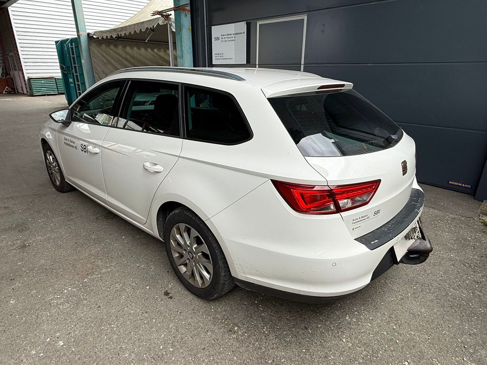 SEAT Leon ST 2.0 TDI FR Line DSG-showroom-element-1