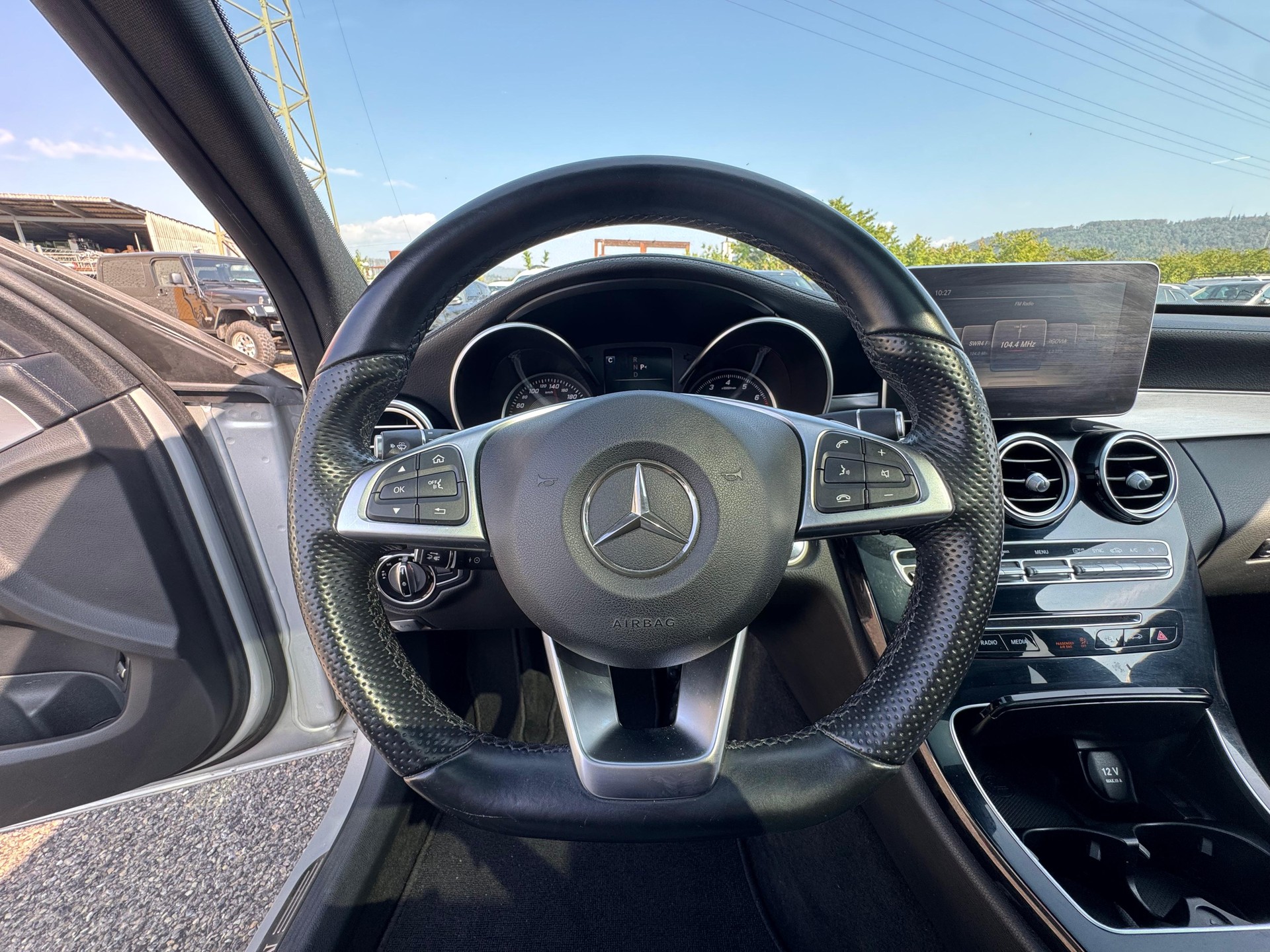MERCEDES-BENZ C 250 AMG Line 7G-Tronic-image-6