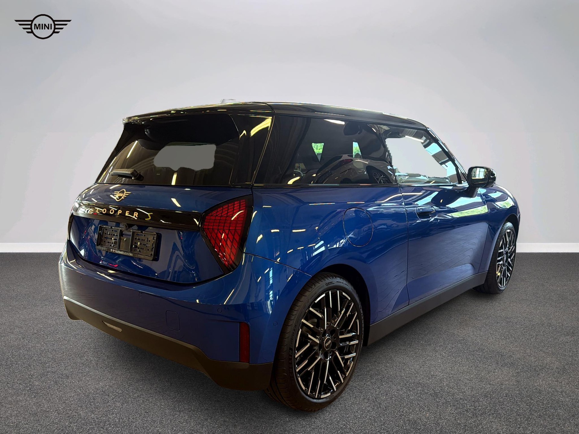 MINI Cooper SE-image-4