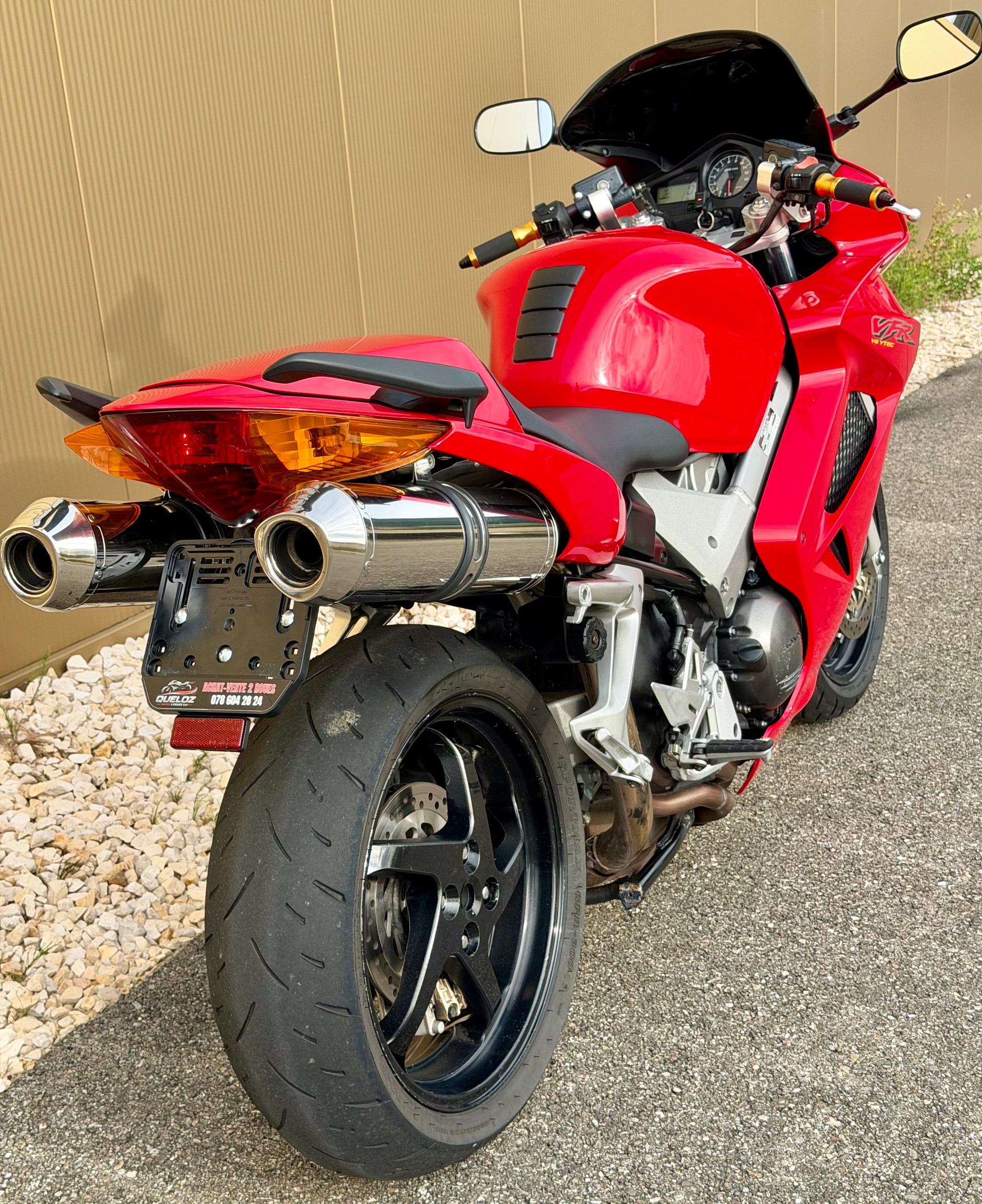 HONDA VFR 800 FI ABS-image-5