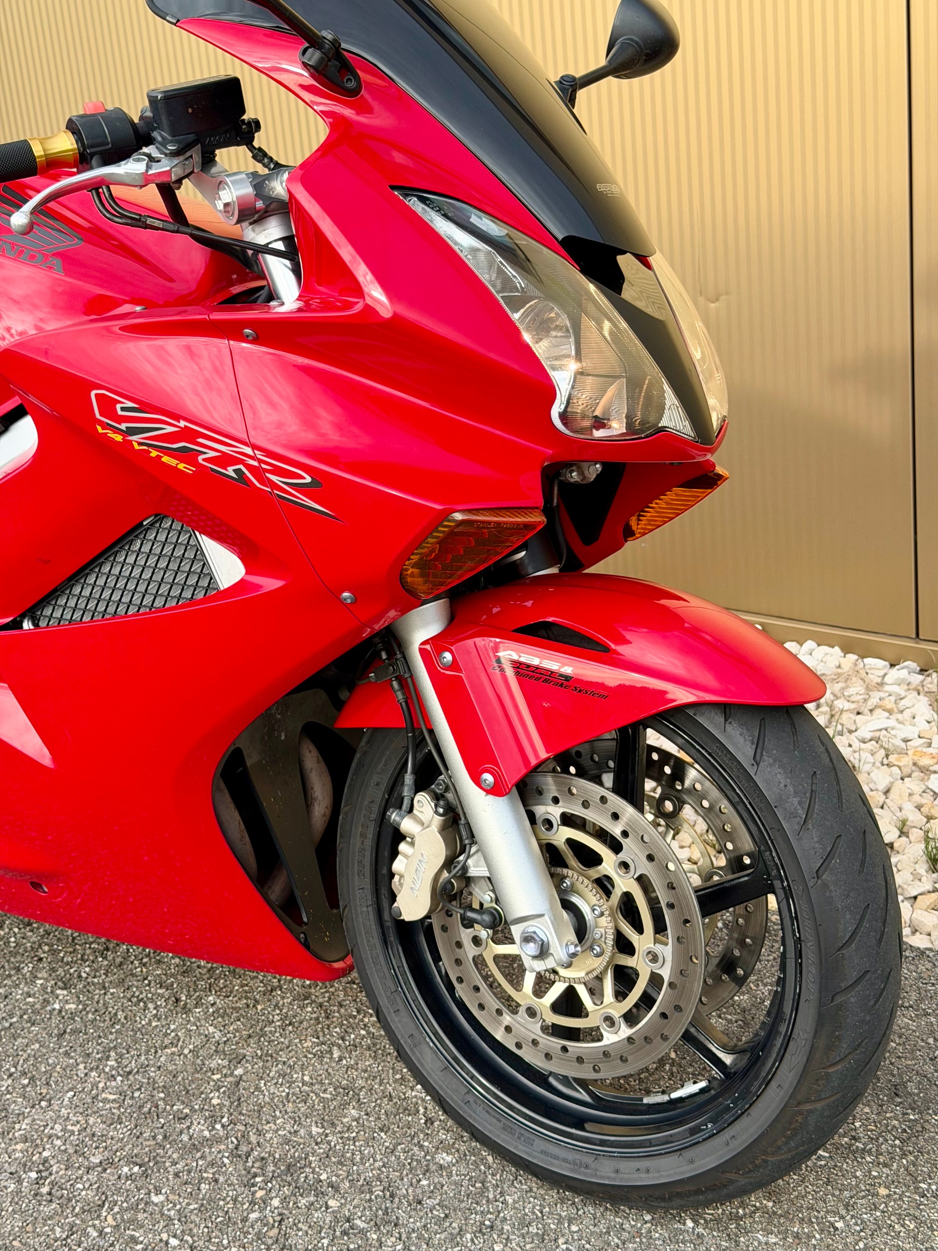 HONDA VFR 800 FI ABS-image-1