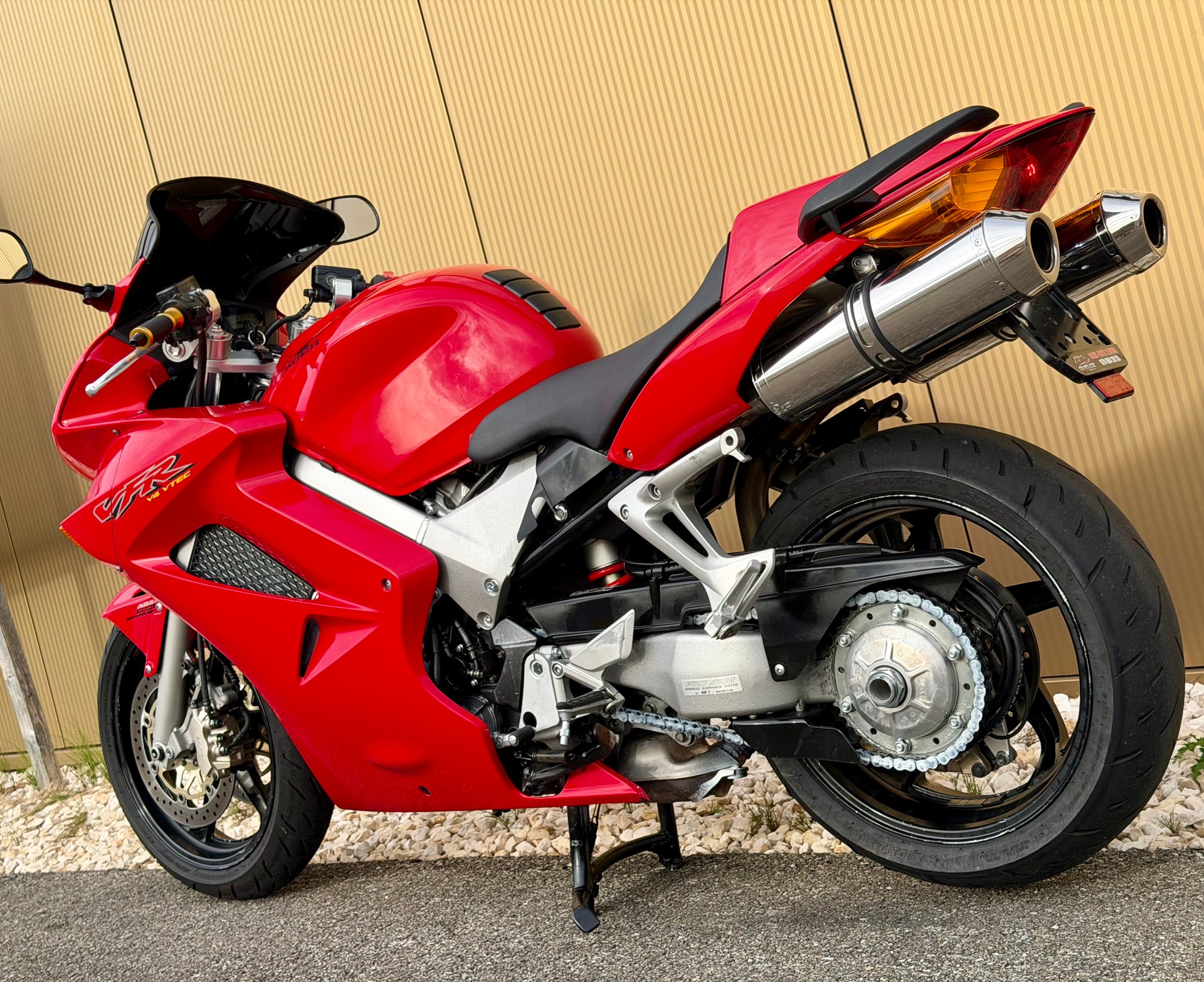 HONDA VFR 800 FI ABS-image-11